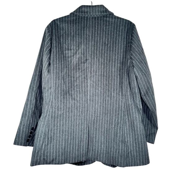 Universal Thread Women's Relaxed Fit Lined Pinstripe Blazer XXL - Picture 4 of 13